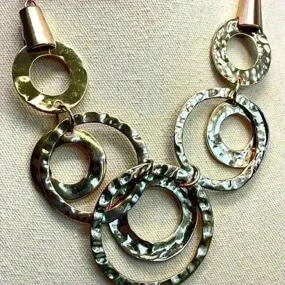 Vintage Statement Gold Tone Necklace with Hammered Rings Detail